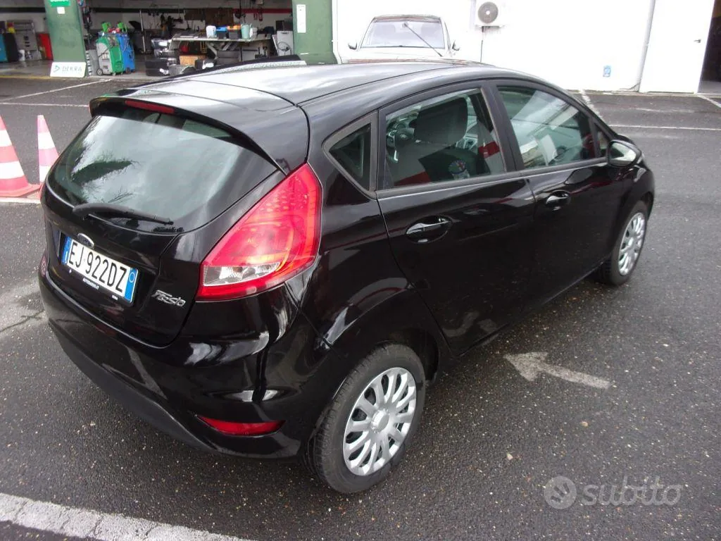 Ford Fiesta 2011 photo 5