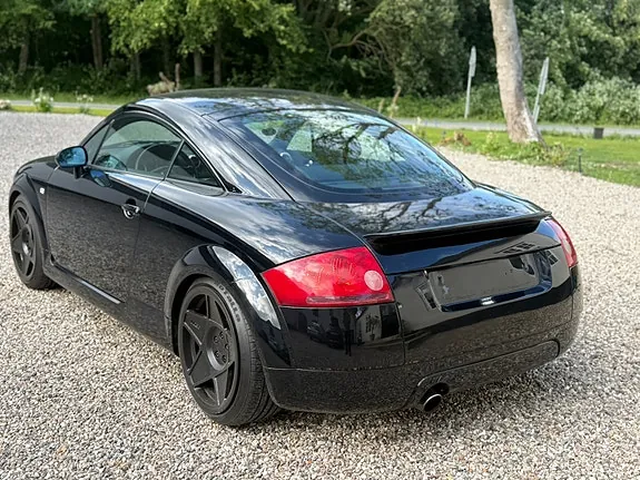 Audi Tt 1999 photo 4