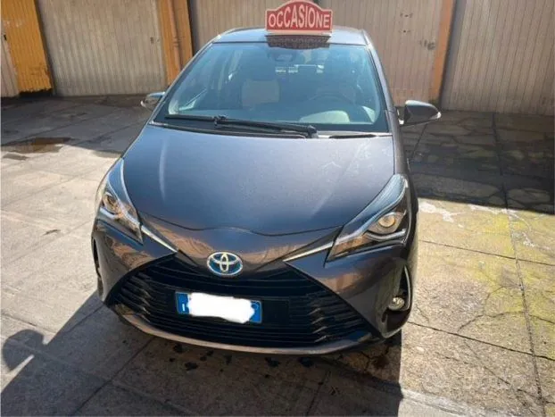 Toyota Yaris 2018 photo 2