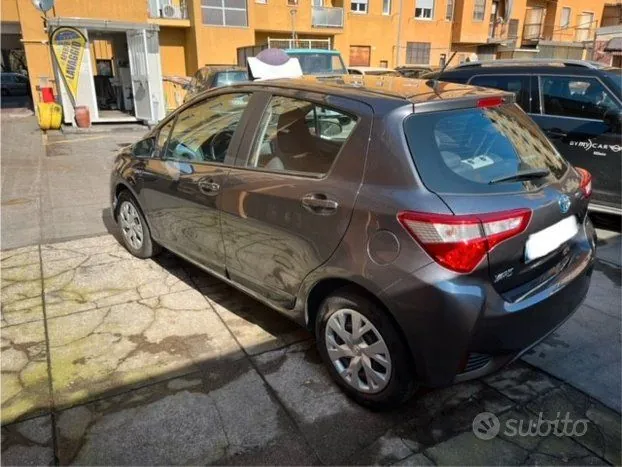 Toyota Yaris 2018 photo 4