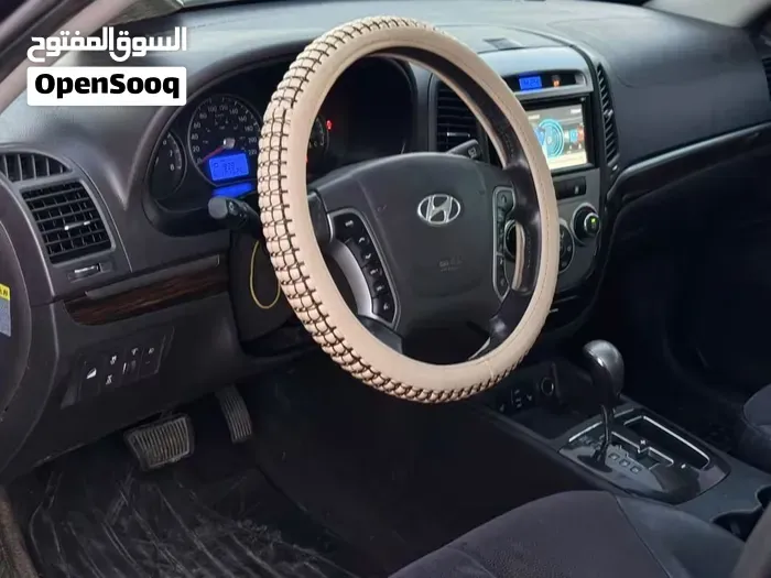 Hyundai Santa Fe 2012 photo 3