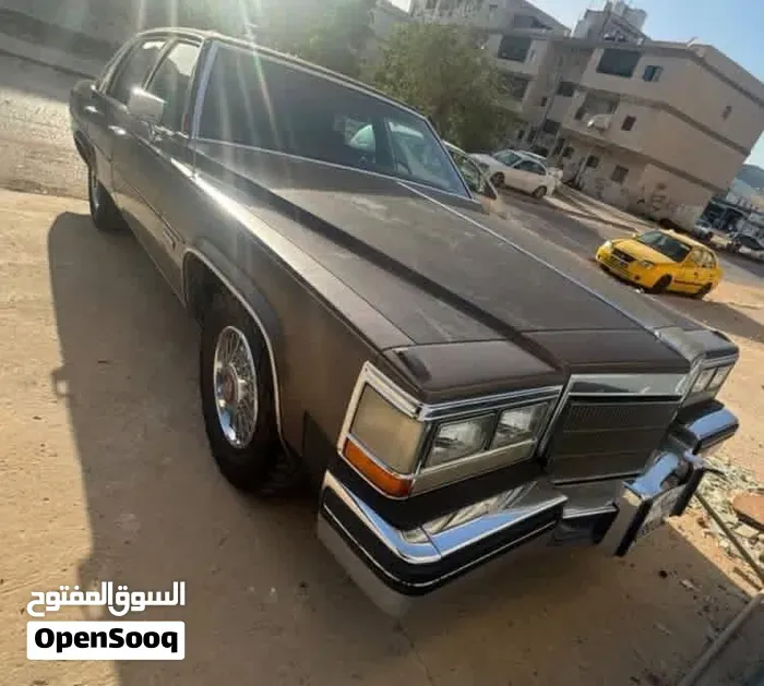 Cadillac Fleetwood 1984 photo 4