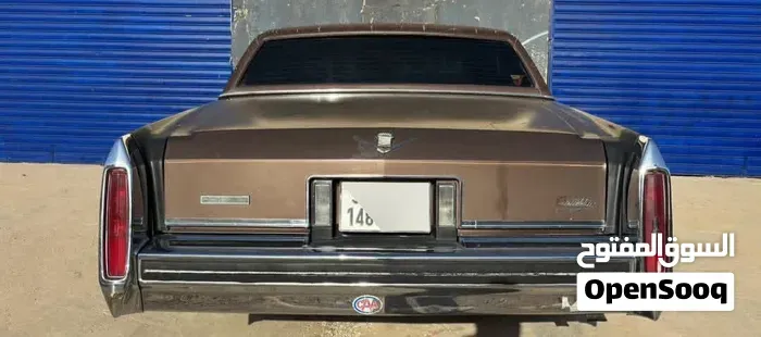 Cadillac Fleetwood 1984 photo 2