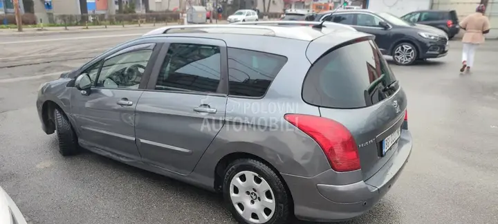 Peugeot 308 2011 photo 2