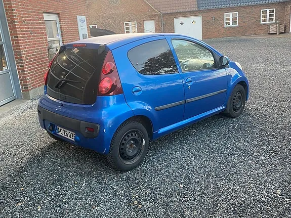 Peugeot 107 2012 photo 3