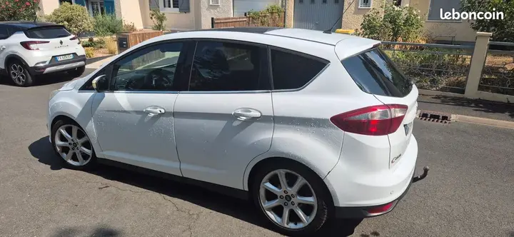 Ford Grand C-Max 2011 photo 2