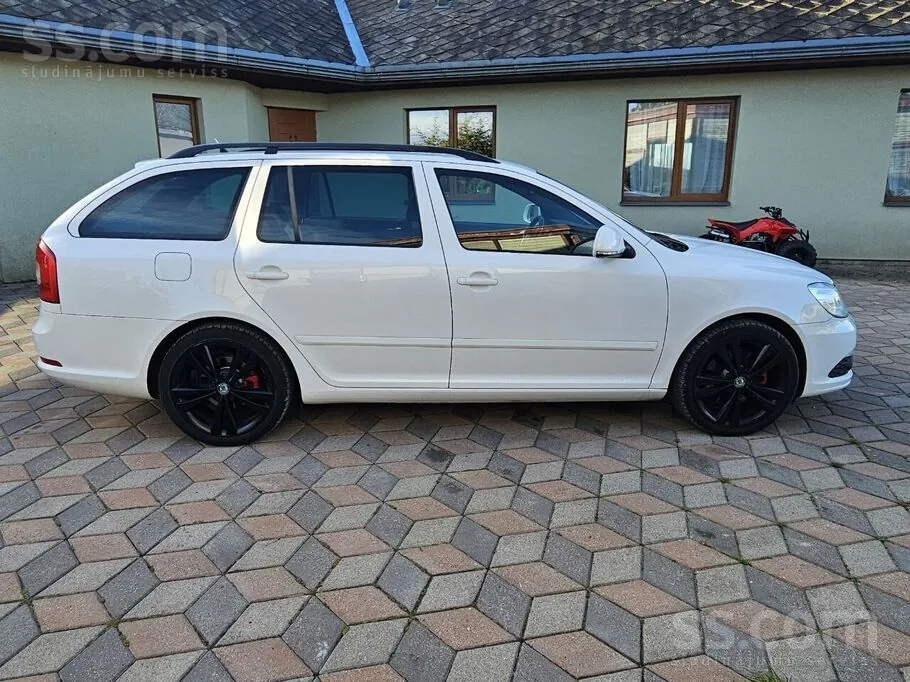 Skoda Octavia 2012 photo 5