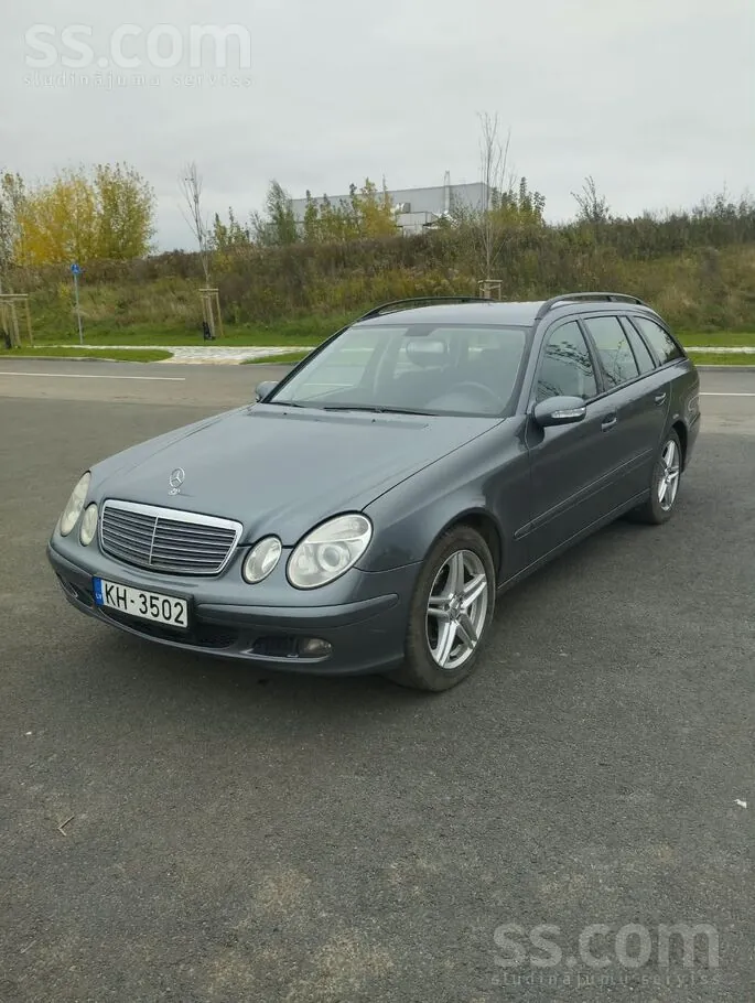 Mercedes-Benz E220