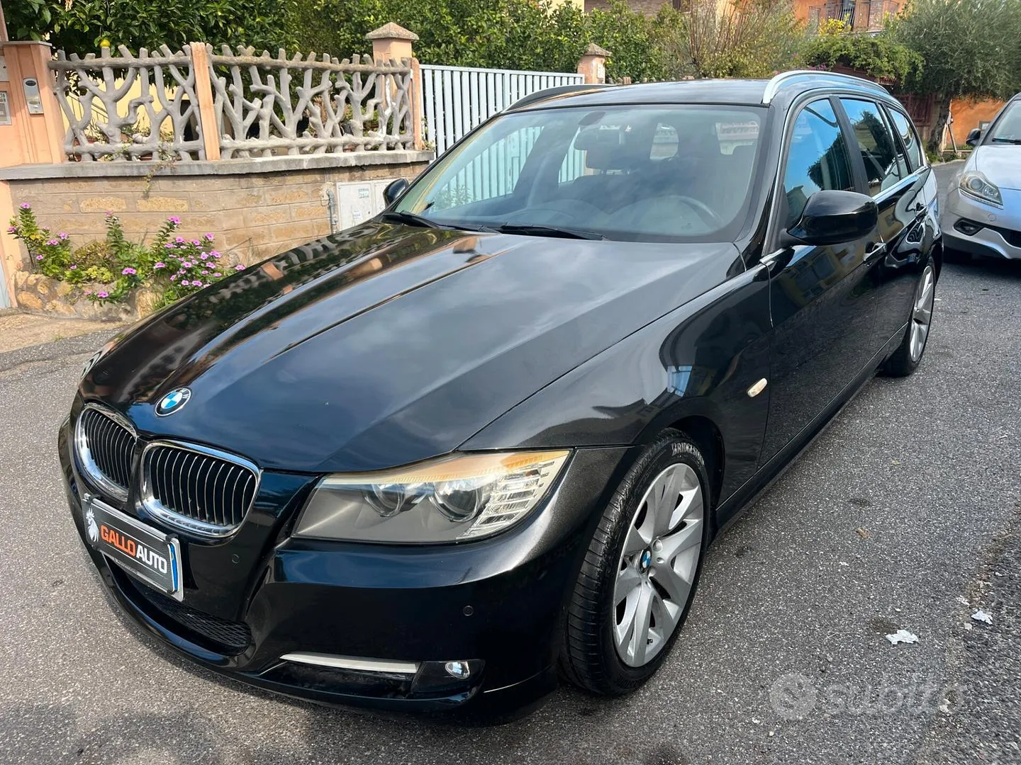 BMW 320D 2010 photo 2