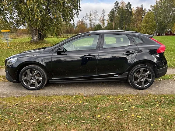 Volvo V40 Cross Country 2014 photo 2