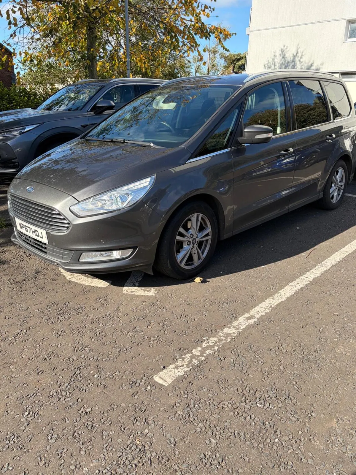 Ford Galaxy 2017 photo 2