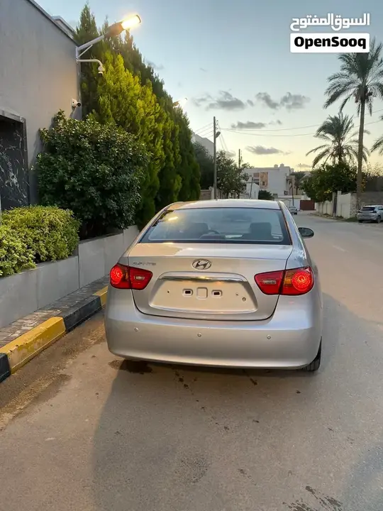 Hyundai Avante 2009 photo 4