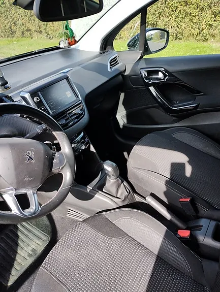 Peugeot 208 2020 photo 5