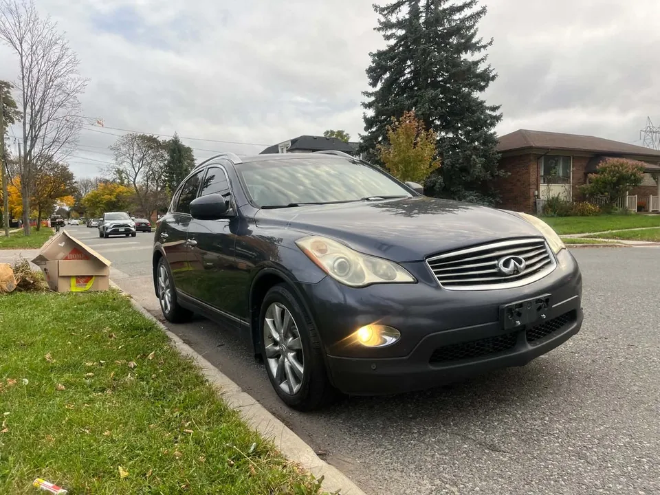 Infiniti Ex35 2010 photo 2