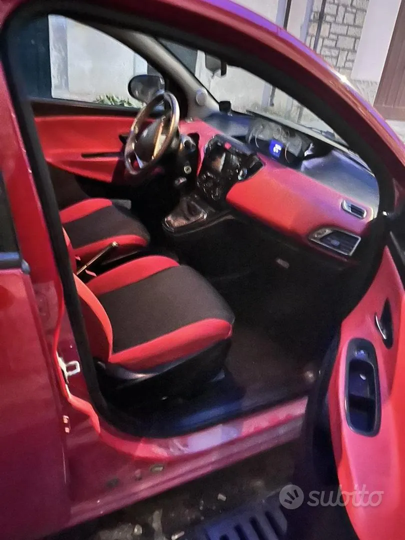 Lancia Ypsilon 2012 photo 5