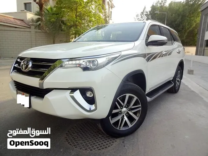 Toyota Fortuner 2019 photo 2