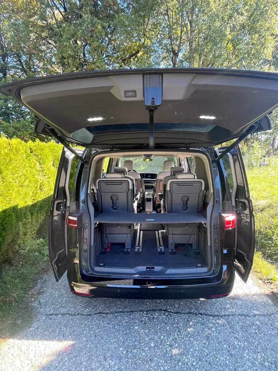 Volkswagen Multivan 2022 photo 2