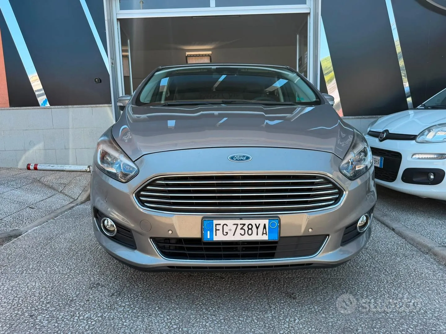 Ford S-Max 2017 photo 2