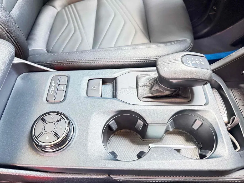 Ford Everest 2022 photo 3