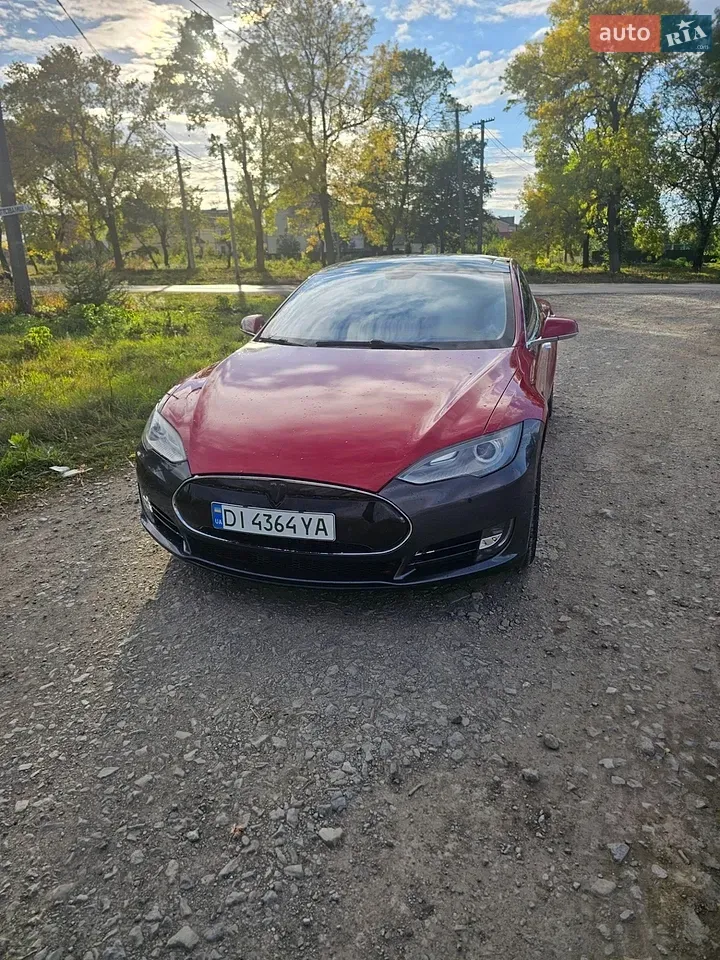 Tesla Model S 2013 photo 2