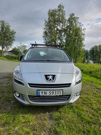 Peugeot 5008 2013 photo 3
