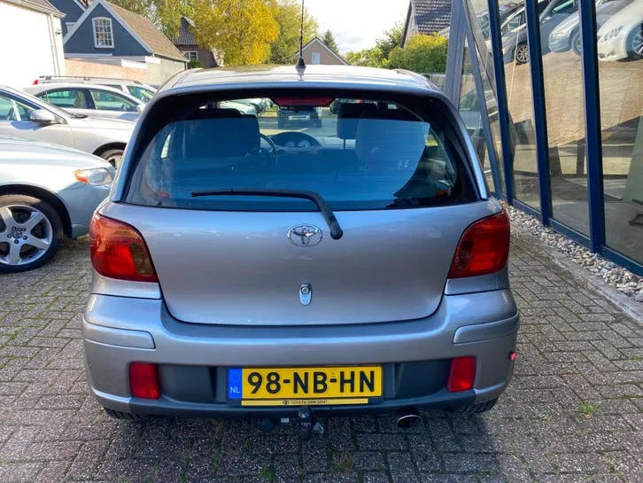 Toyota Yaris 2003 photo 3