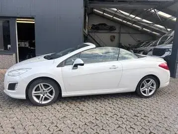 Peugeot 308 2012 photo 2