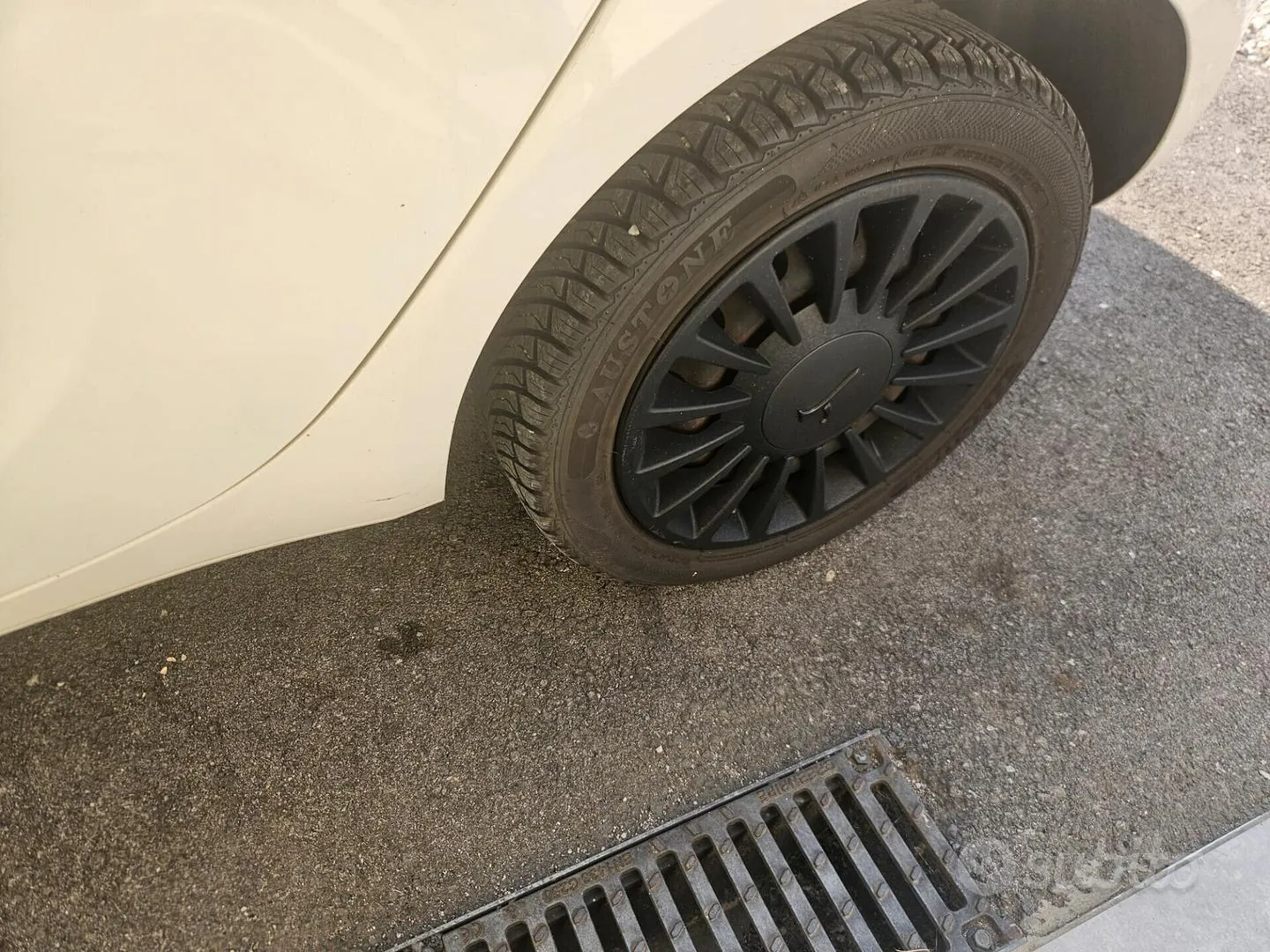 Lancia Ypsilon 2019 photo 2