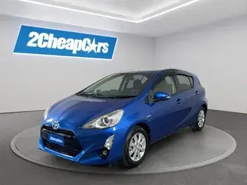 Toyota Aqua 2015 photo 2