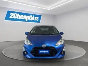Toyota Aqua 2015 photo 3