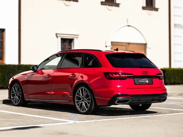 Audi A4 2023 photo 4