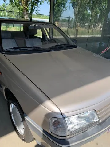 Peugeot 405