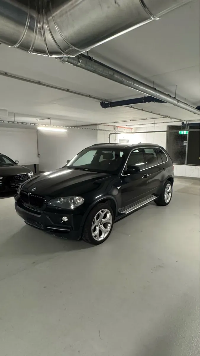 BMW X5 2008 photo 2
