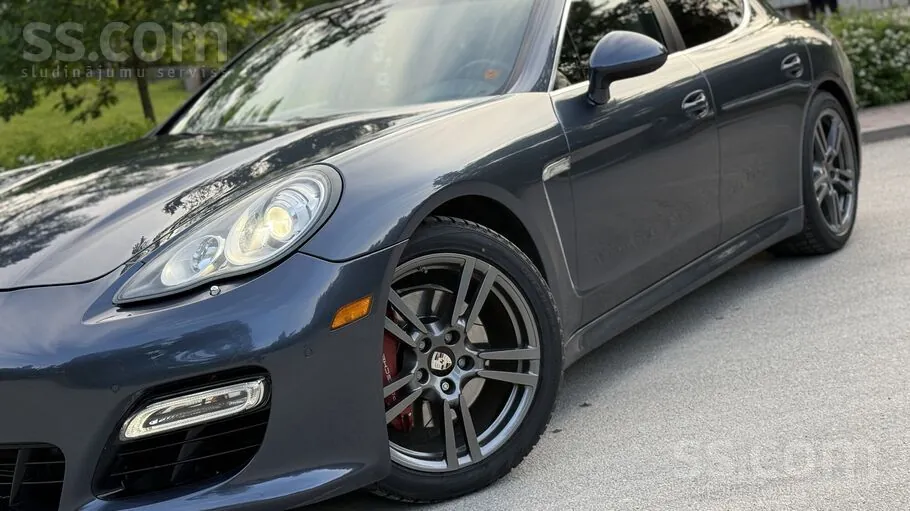 Porsche Panamera 2012 photo 3