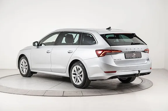 Skoda Octavia 2023 photo 5