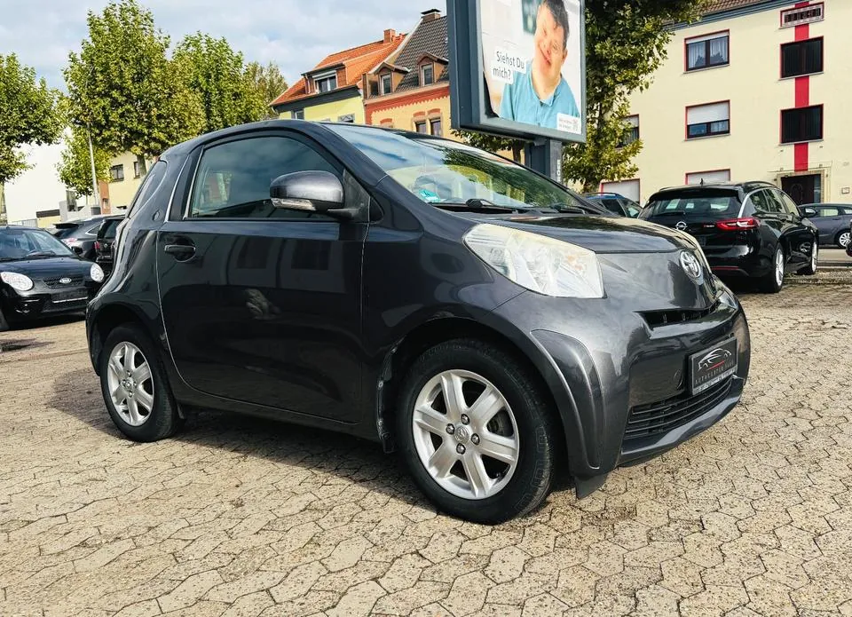 Toyota Iq