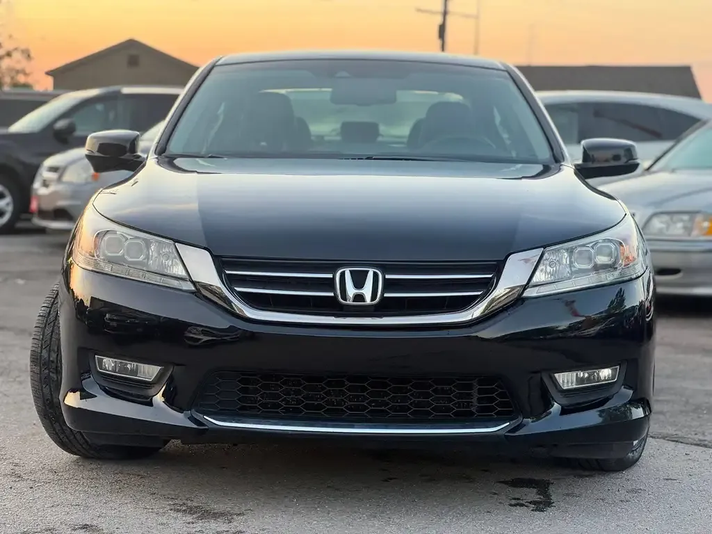 Honda Accord 2013 photo 2