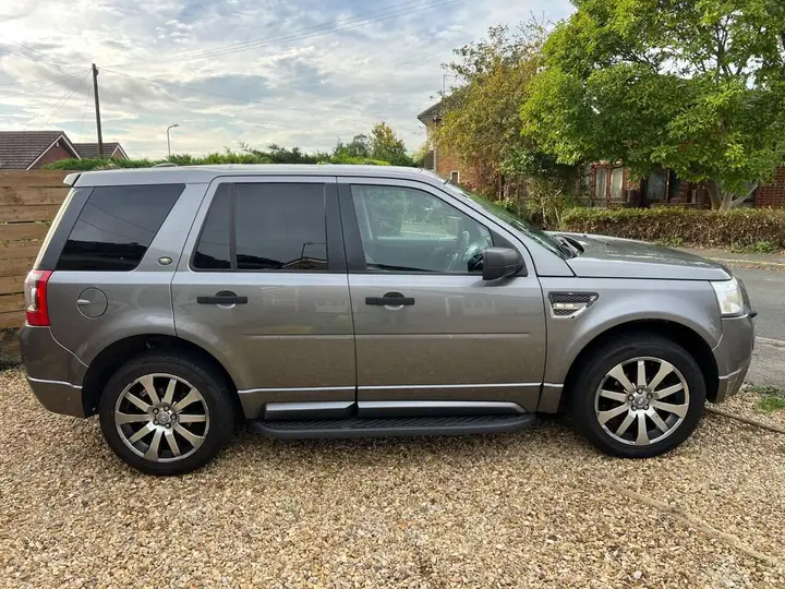 Land Rover Freelander 2 2008 photo 2