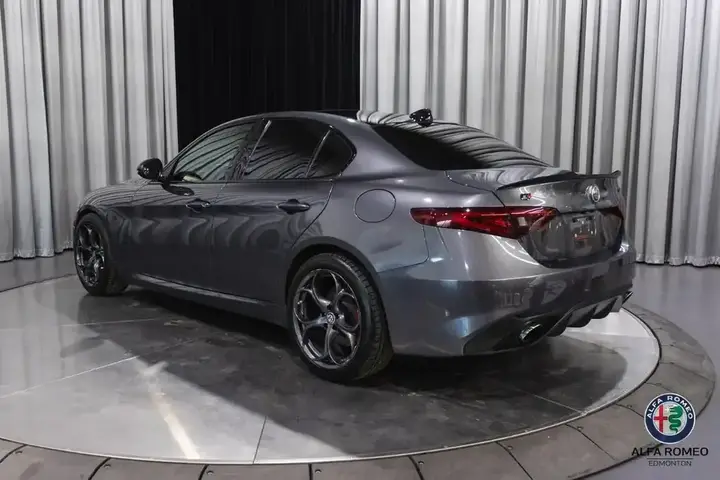 Alfa Romeo Giulia 2017 photo 3