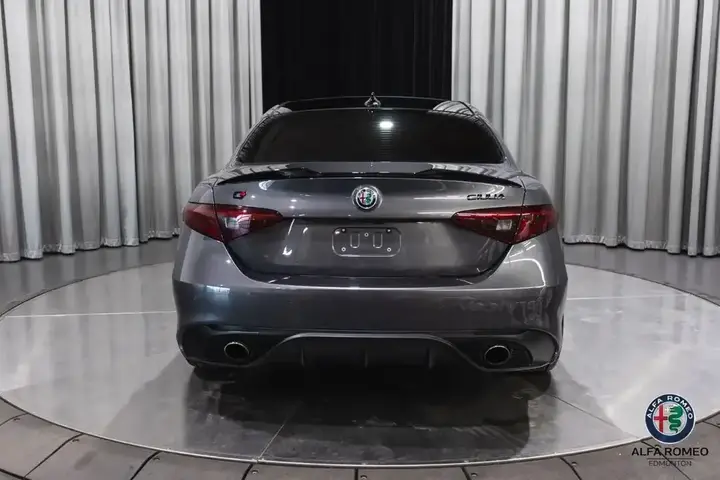 Alfa Romeo Giulia 2017 photo 4