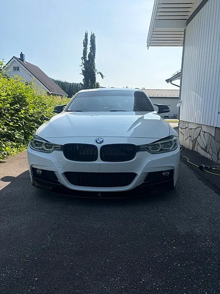 BMW 330E 2018 photo 2