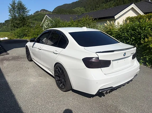 BMW 330E 2018 photo 3