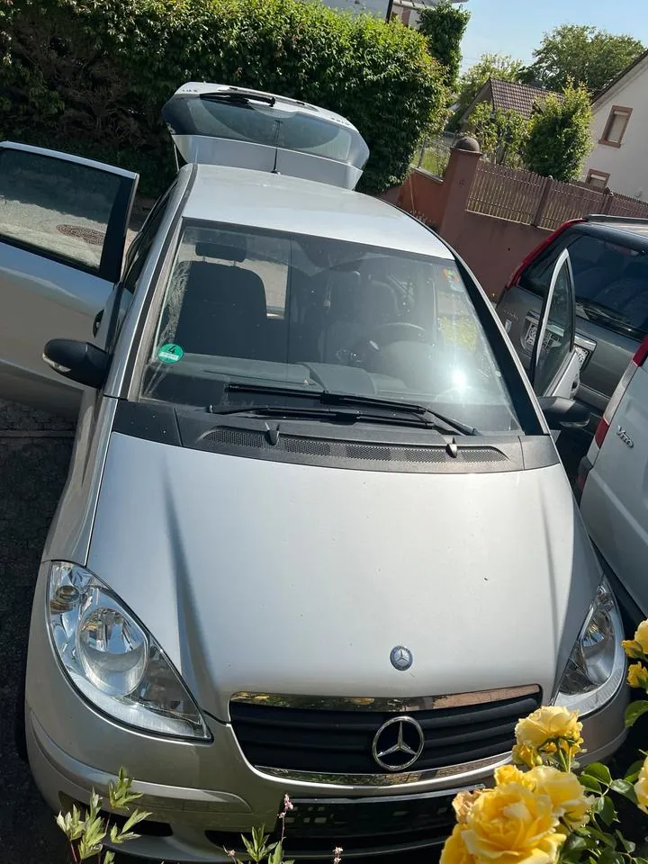 Mercedes-Benz A180