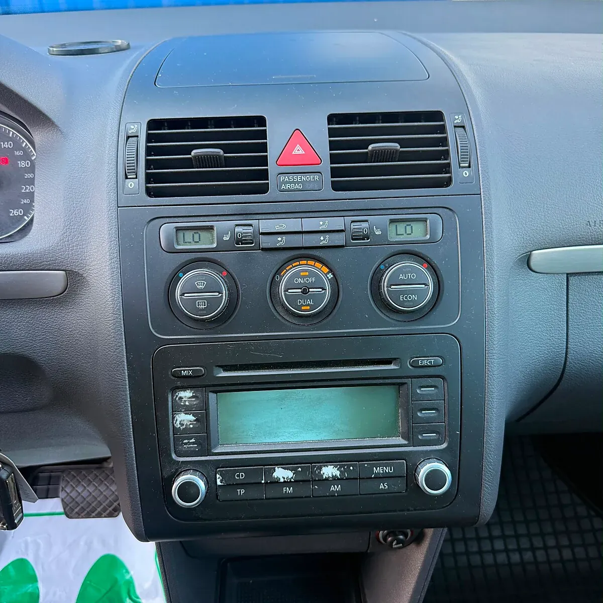 Volkswagen Touran 2006 photo 3