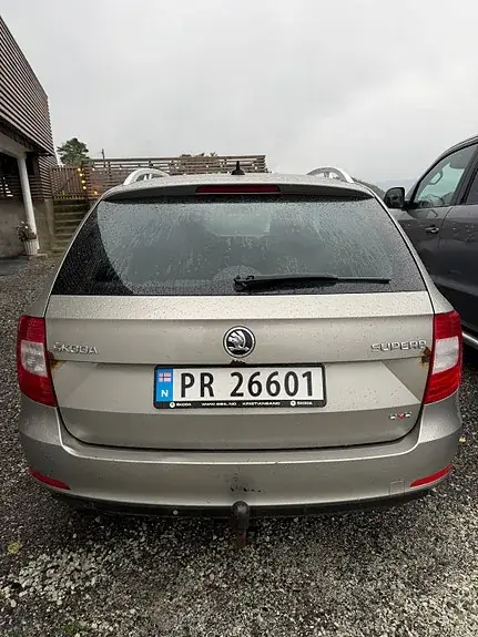 Skoda Superb 2014 photo 5