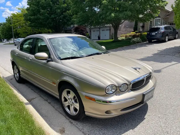 Jaguar X-Type 2002 photo 2