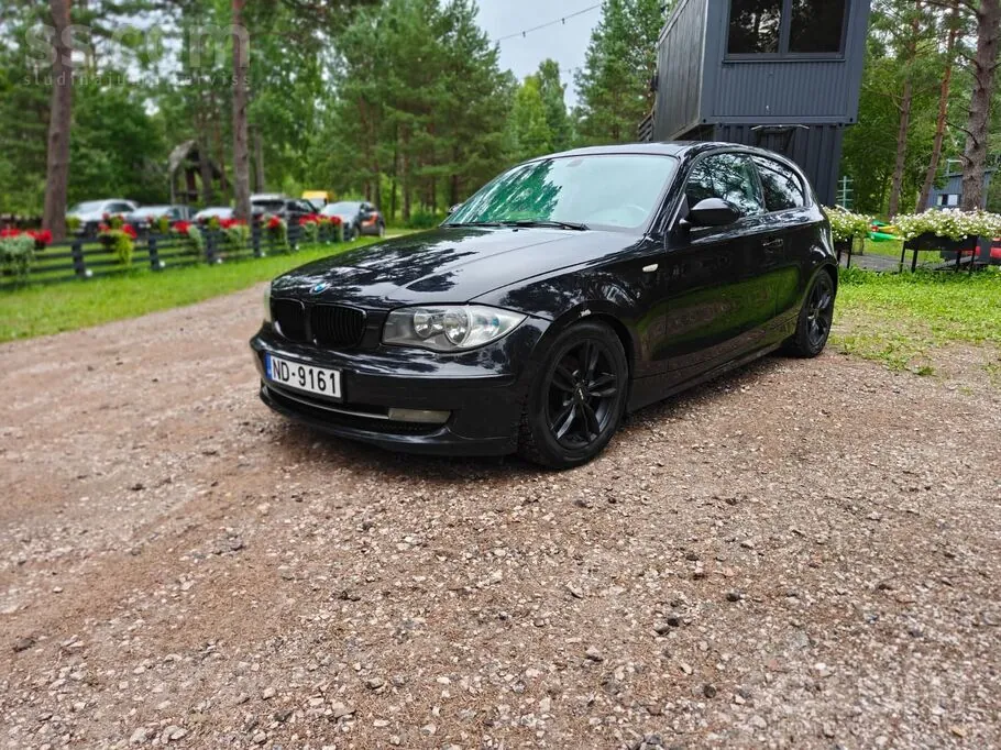 BMW 118D 2007 photo 2