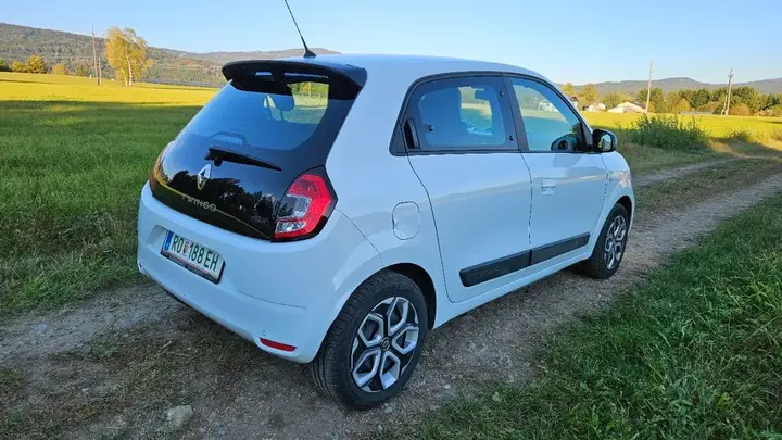 Renault Twingo 2022 photo 2