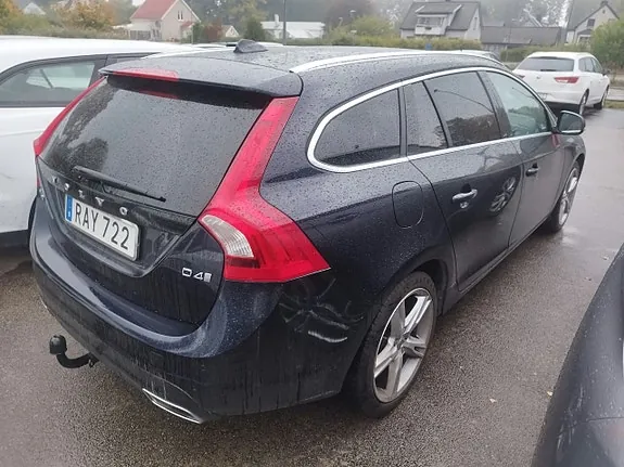 Volvo V60 2018 photo 2
