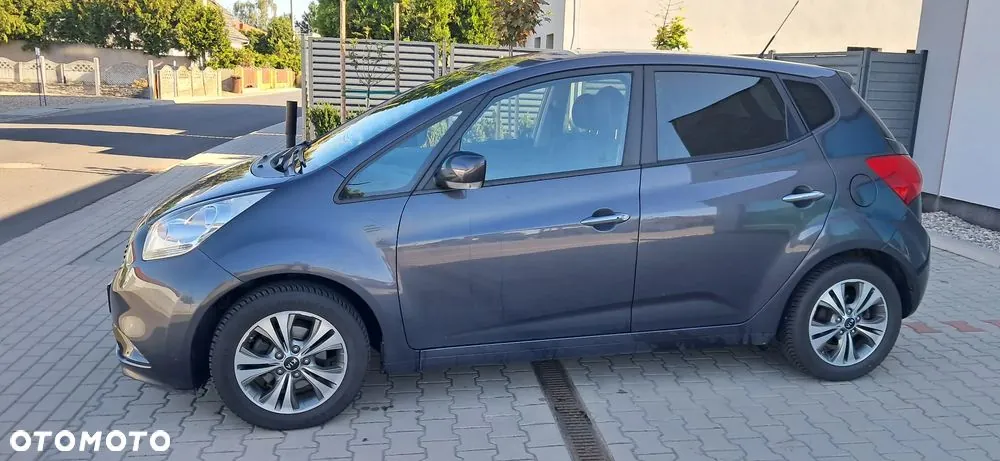 Kia Venga 2016 photo 2